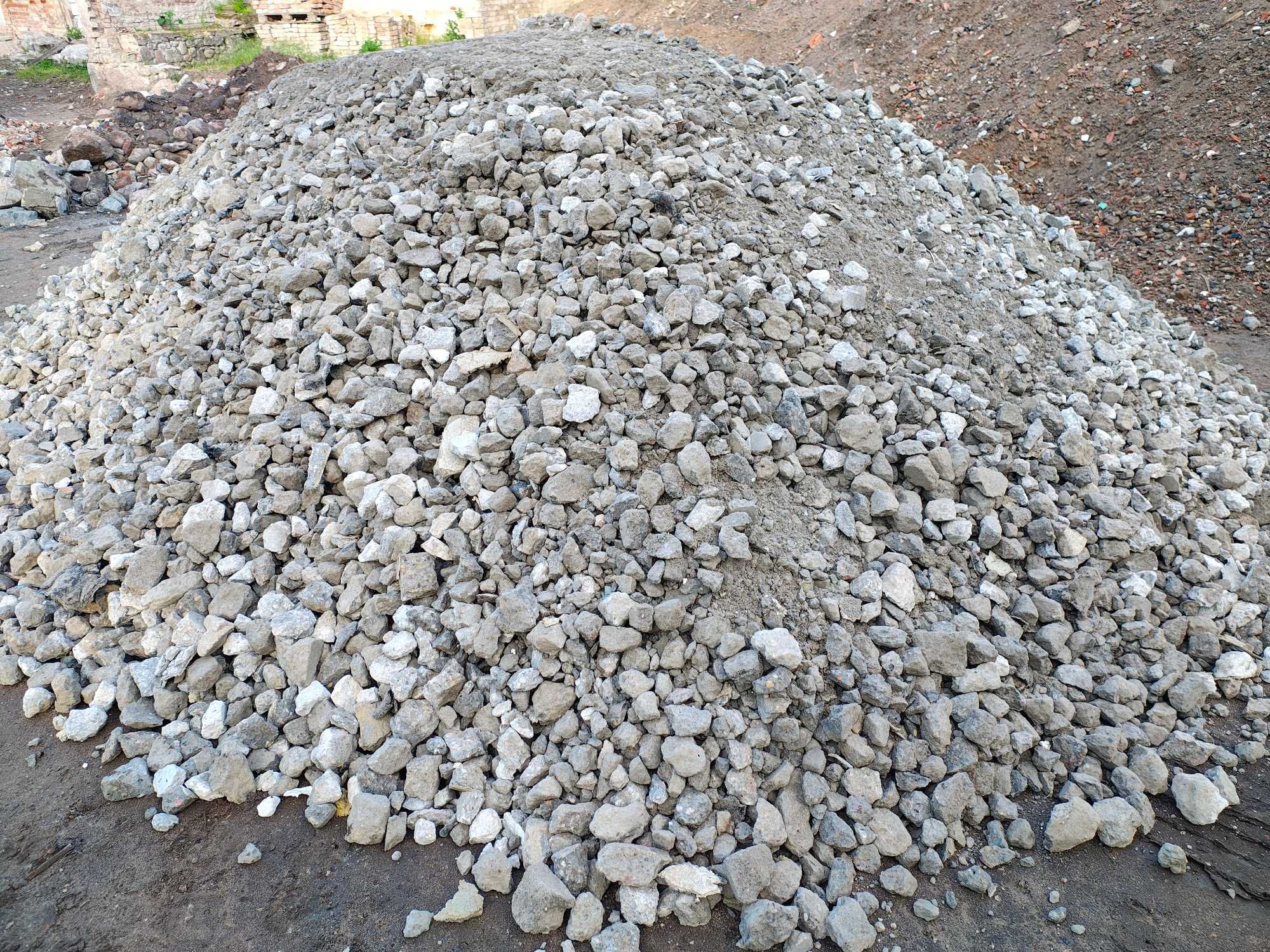 Gruz kruszony betonowy, Kruszywo betonowe, Tłuczeń