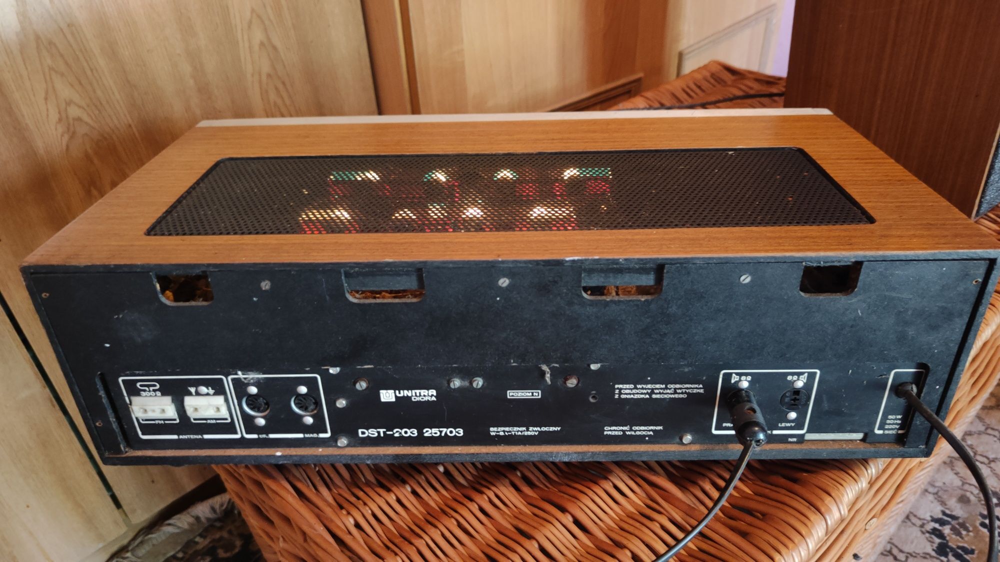 Amplituner Unitra DST-203 Elizabeth Stereo Hi-FI