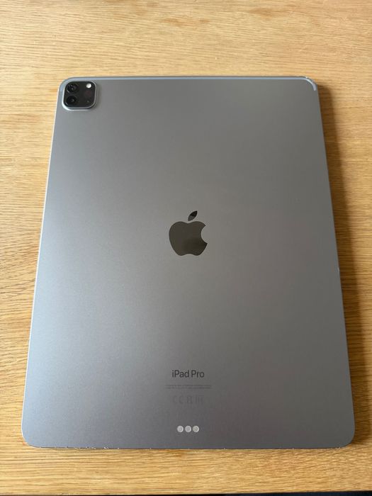 Планшет Apple iPad Pro 12.9" 2022 WiFi 128GB Space Grey (MNXP3)