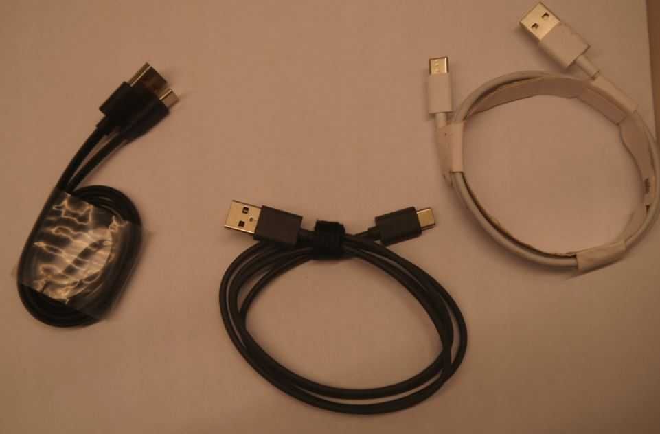 Kabel USB - USB typ C biały czarny