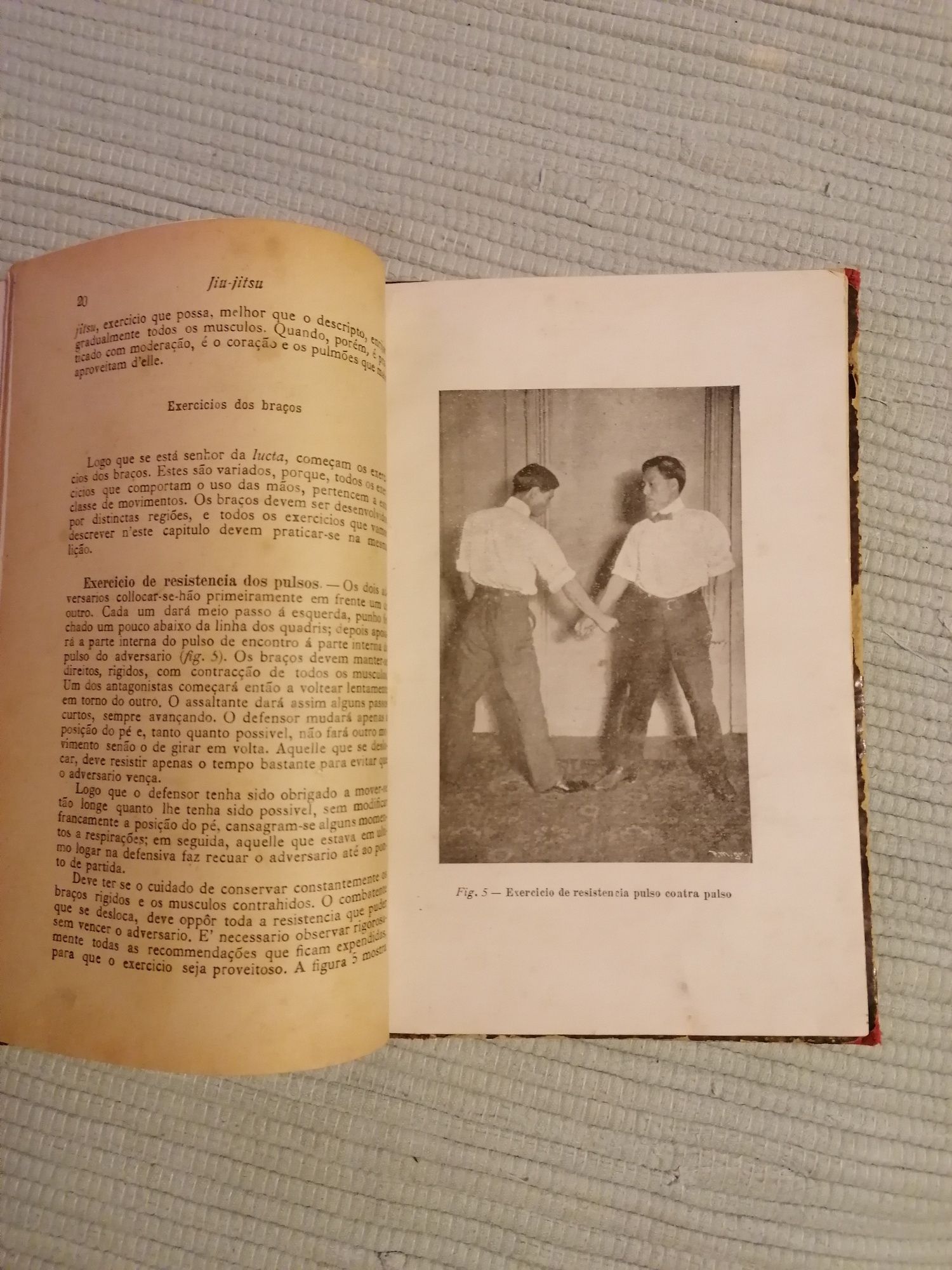 Livro antigo de Jiu Jitsu 1912