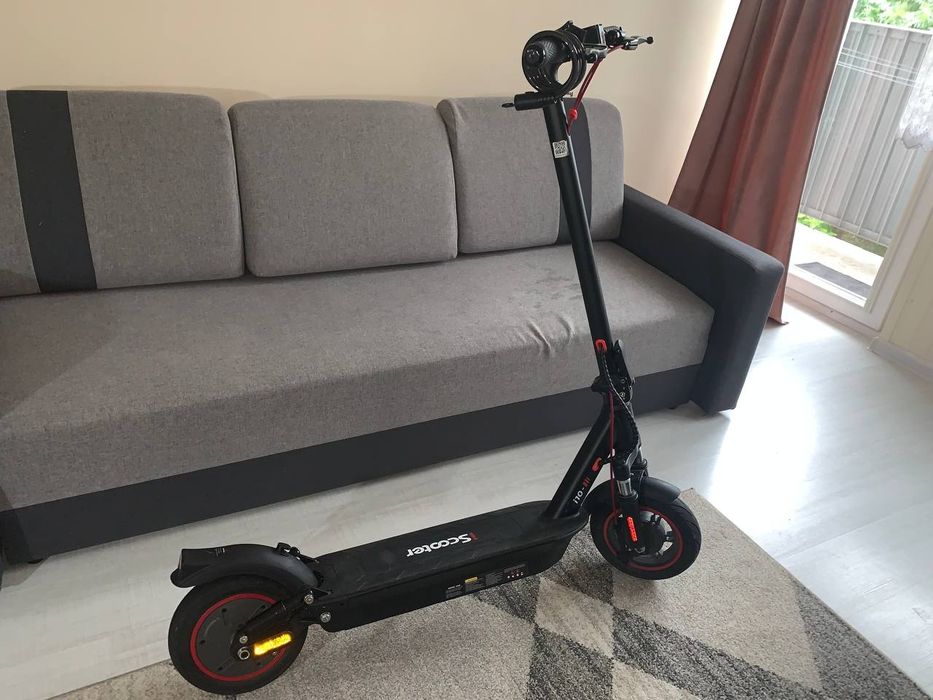 Hulajnoga elektryczna i10