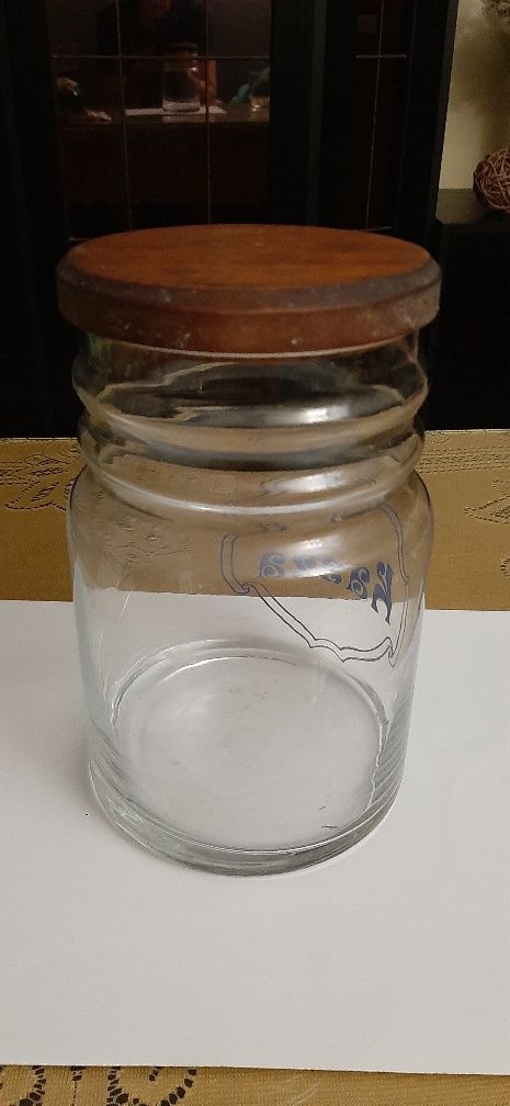 słoik szklany z drewnianą przykrywką PRL