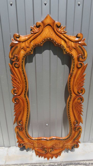 Рама з дерева, для дзеркала, ручної роботи. Нова.