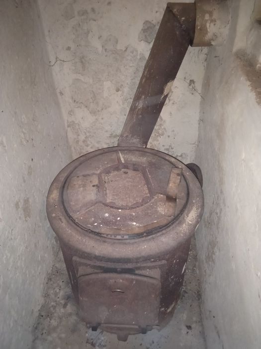 Буржуйка чугунна