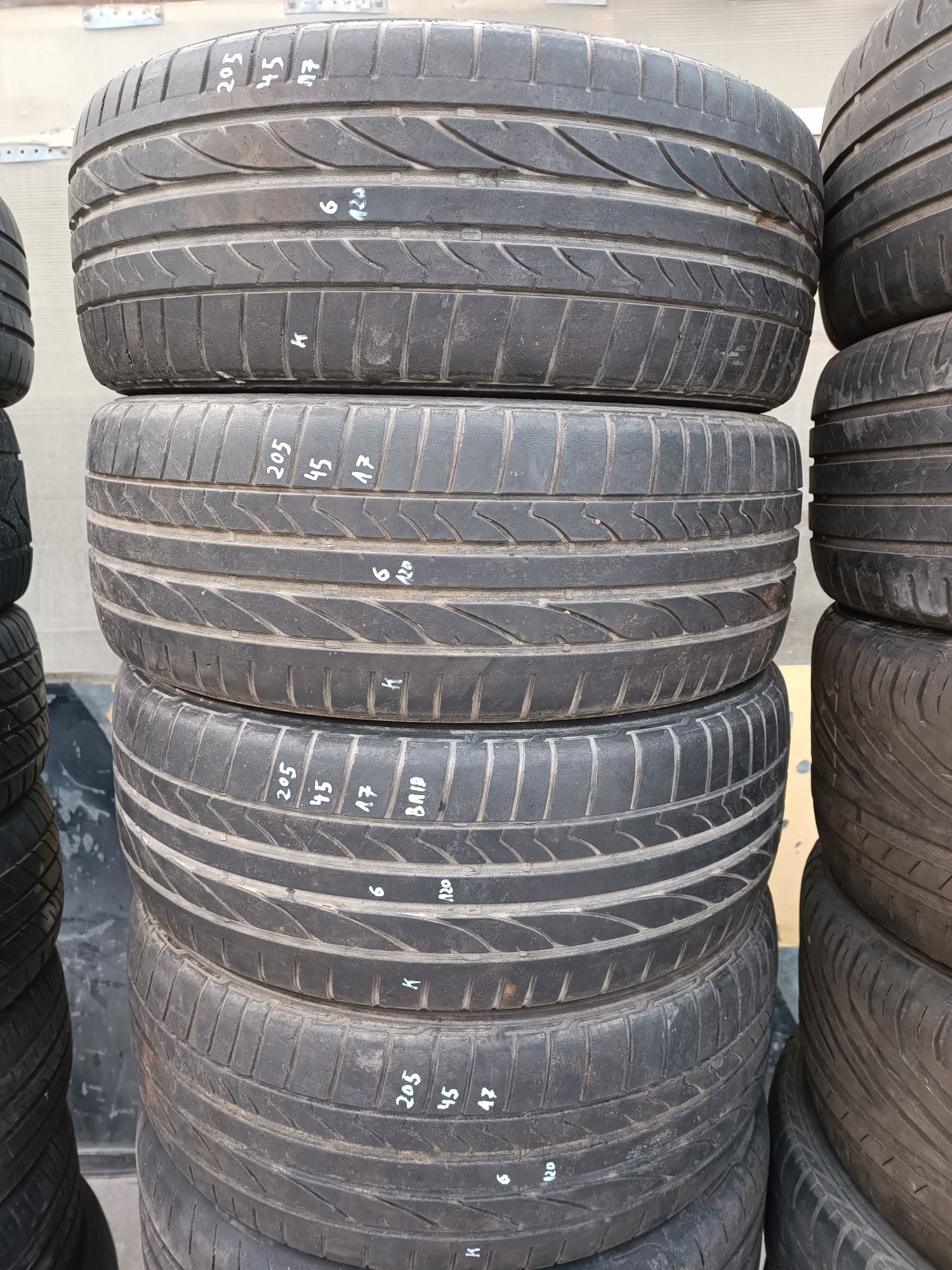 2X opony letnie Bridgestone 205/45/17