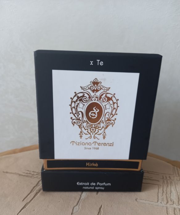 Коробка від оригінальних парфумів  Kirke