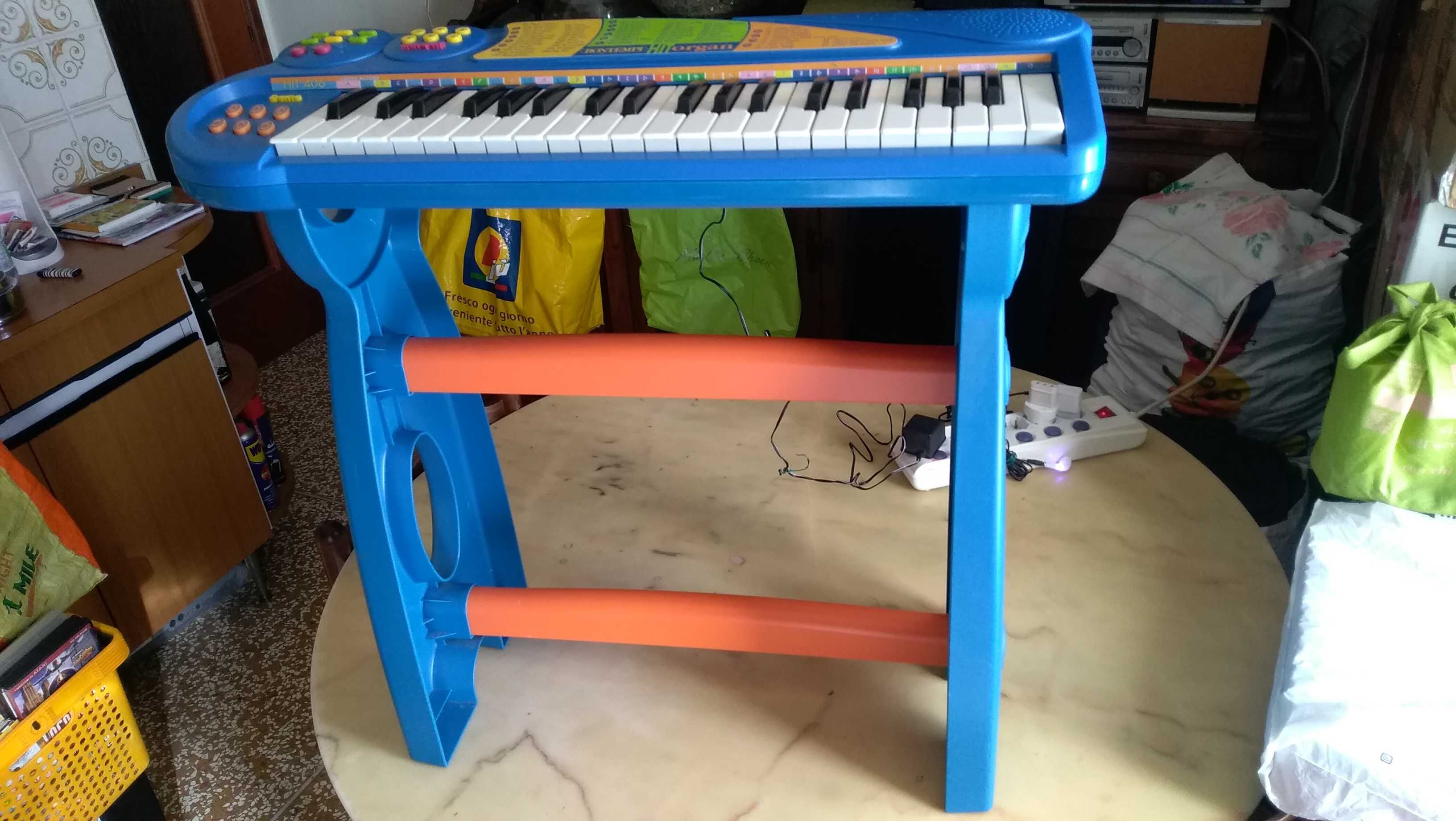 детский синтезатор на ножках Bontempi HIT Organ HIT-406 (Made in Italy