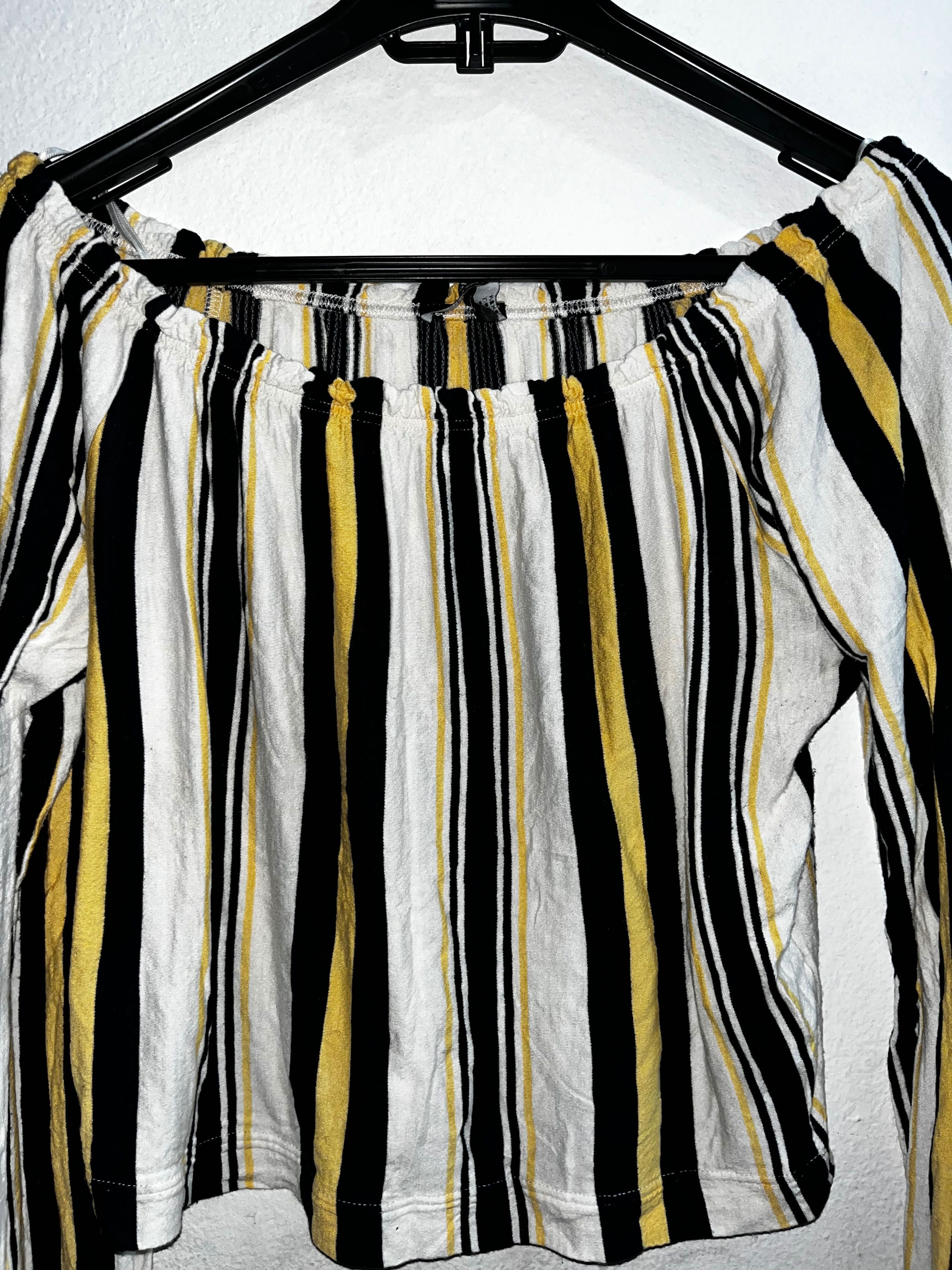 Blusa bonita com riscas