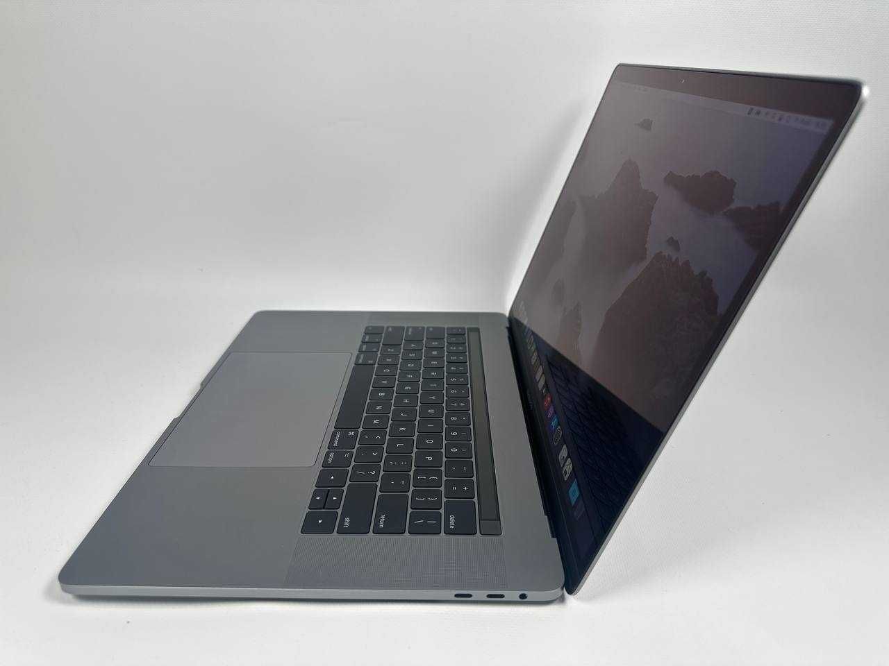 Apple MacBook Pro A1707 i7 16GB 256GB