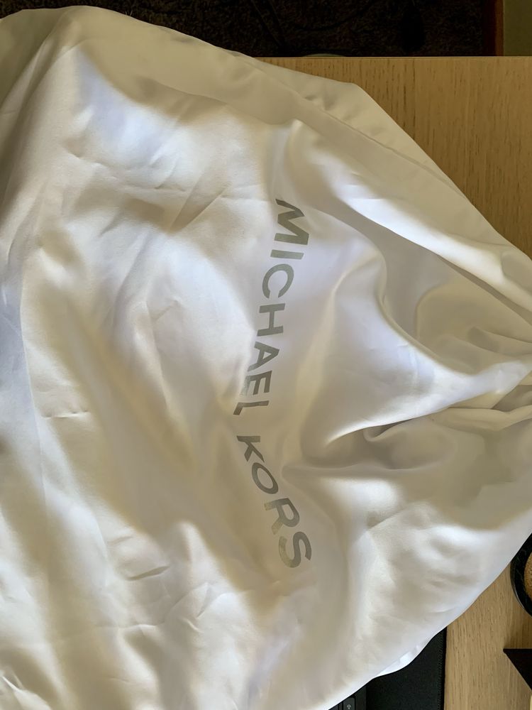 Mala Michael Kors