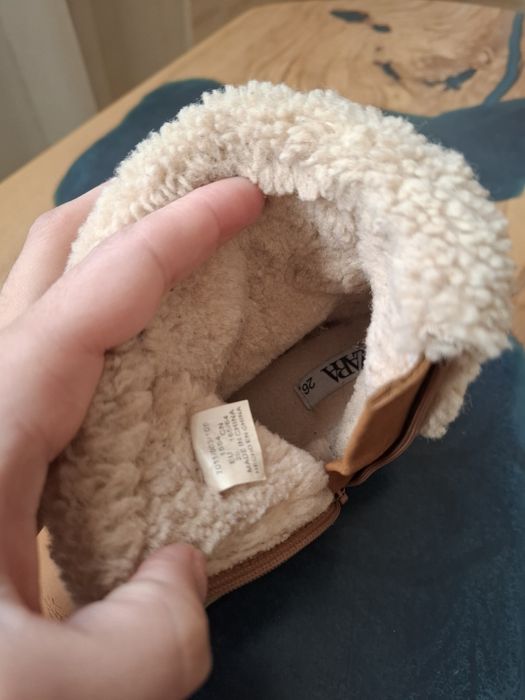 Черевики, чобітки, уги, ботінки Zara