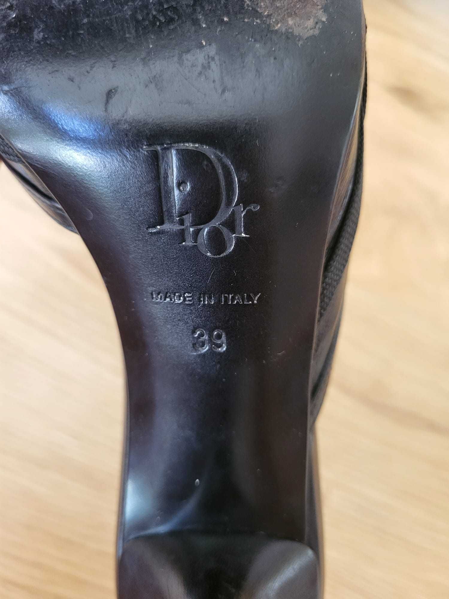 czarne sandały na szpilce od Dior