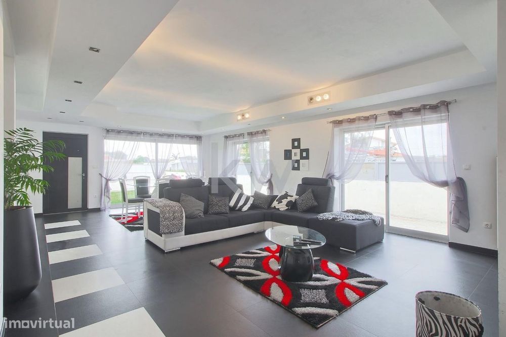 Moradia 3 quartos | anexos | jardim em Oliveirinha