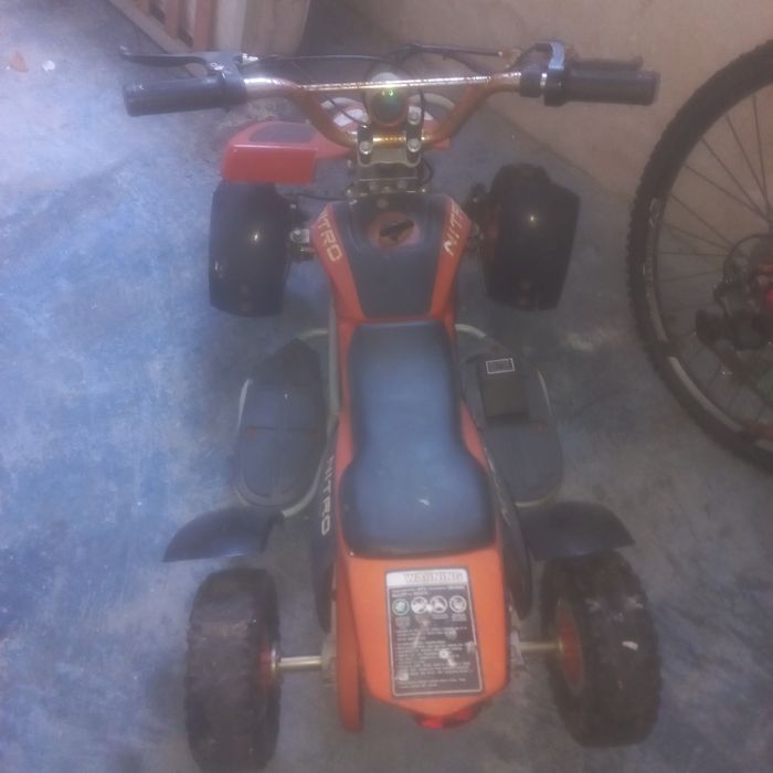 Moto quatro criança motor eléctrico