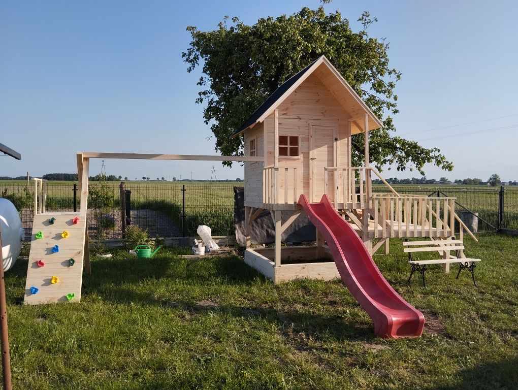 Duży Demek Plac zabaw dla dzieci  teras zjeżdżalnia ściana spinaczkowa