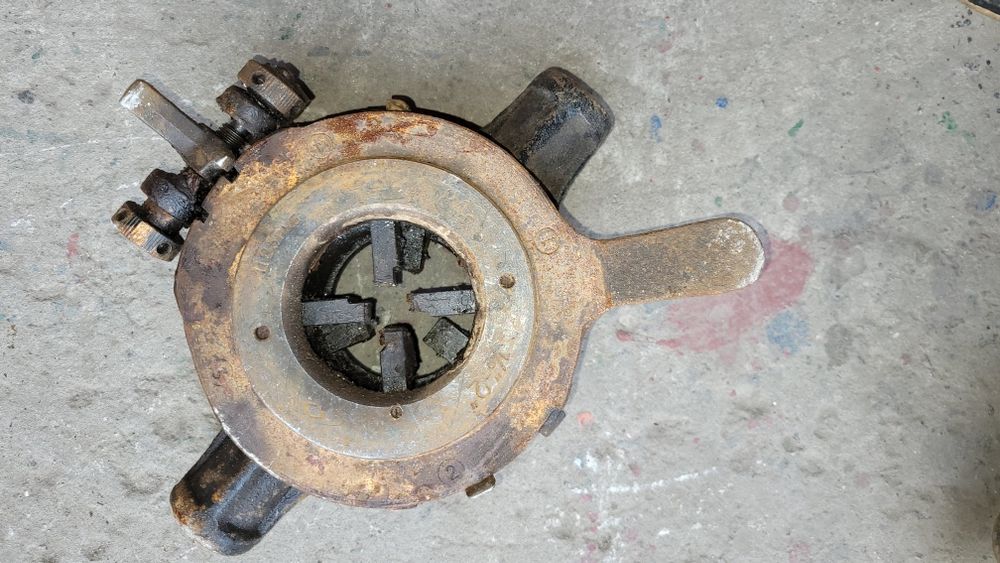 Плашка клуб для нарезки резьбы