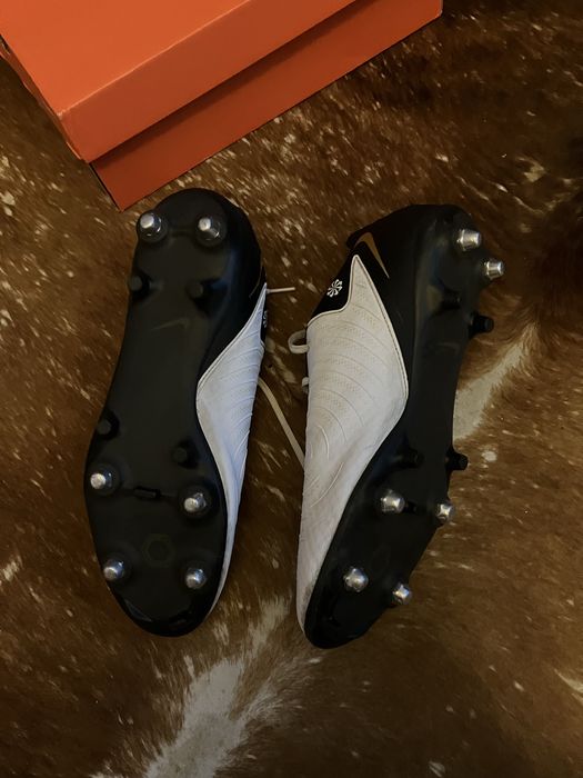 Chuteiras Nike phantom , 44 em muito bom estado