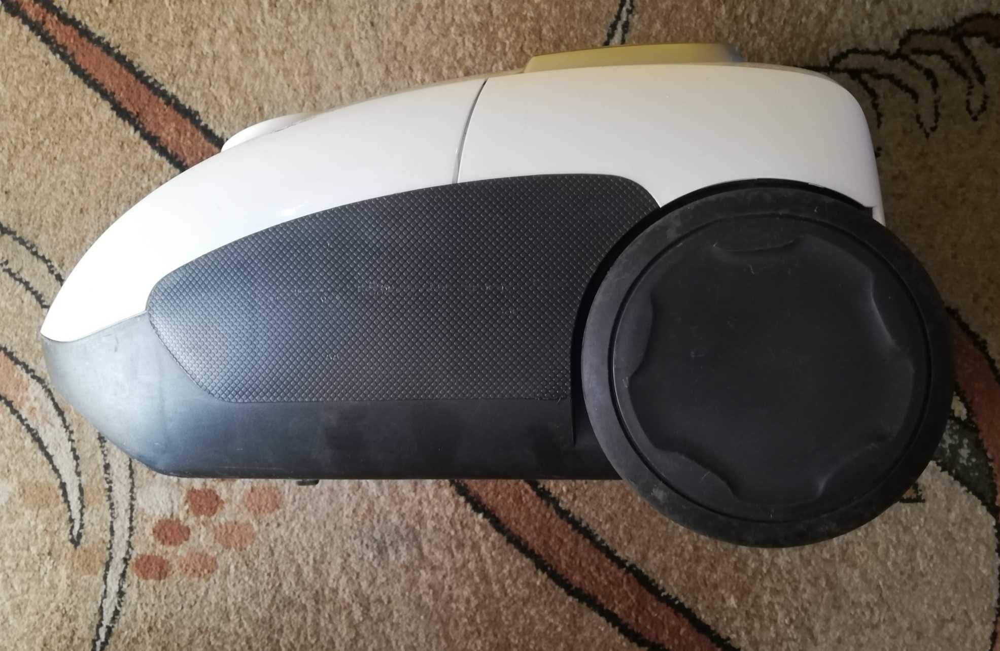 odkurzacz Electrolux Easygo EEG41IW na części