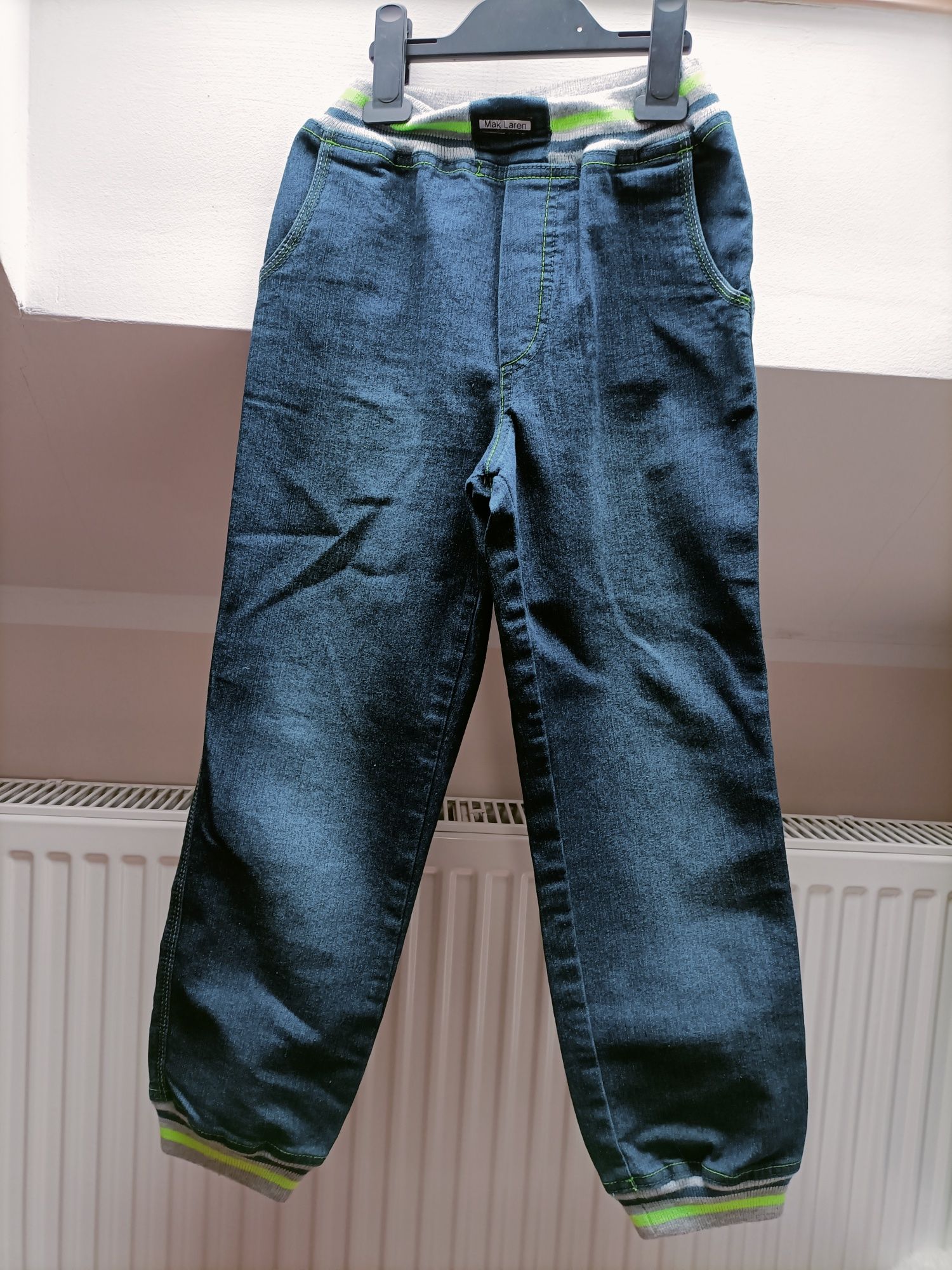 Joggersy jeansowe rozmiar 134