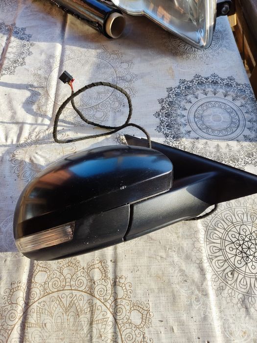 Зеркало Skoda Yeti праве