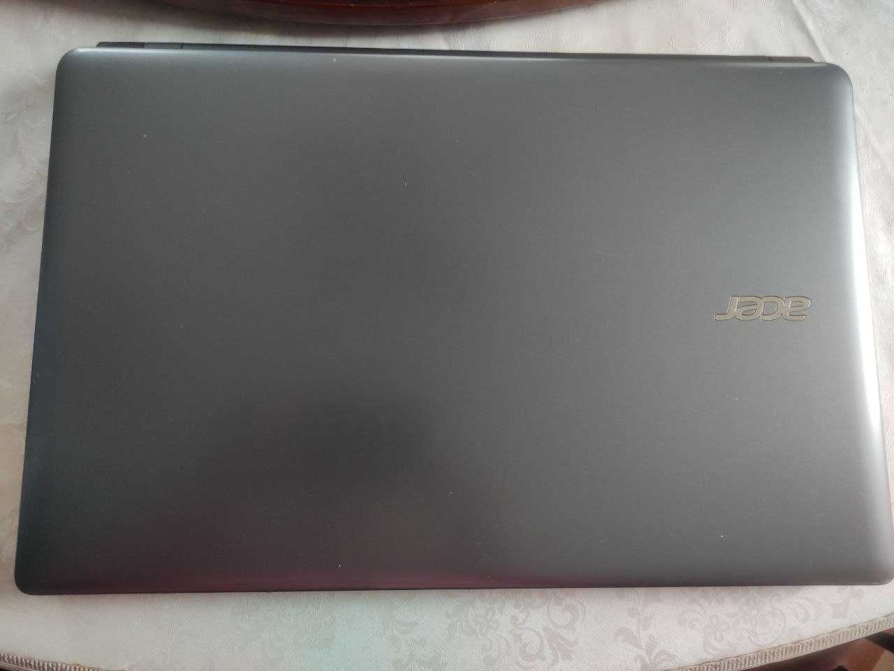 Ноутбук Acer Aspire E1-530G