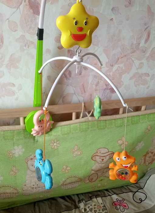 Мобіль для ліжечка