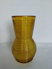 Pierścienie Prądniczka żółty stary wazon