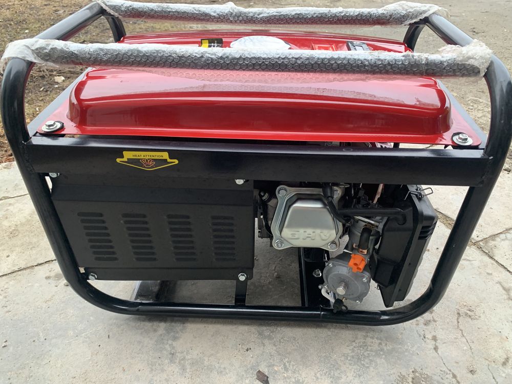 Продам генератор Honda EM 6500 CXS