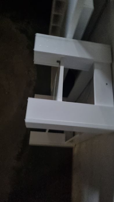 Stolik  i szafka jak za darmo