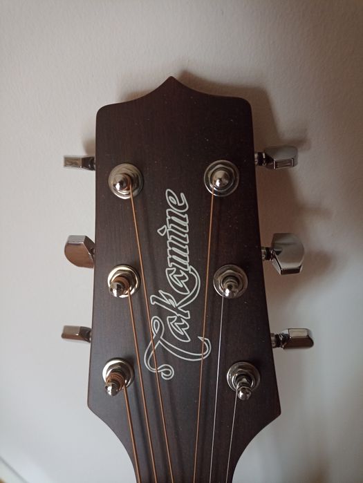 Okazja ! Gitara akustyczna Takamine + futerał