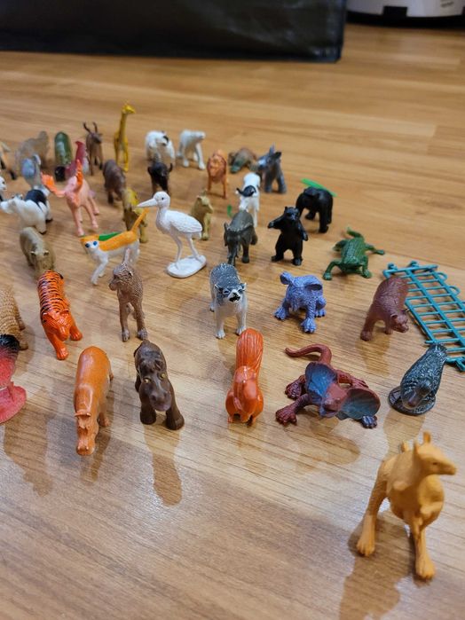 Ляльки Ельза, Дінь дінь, Пінк, Вінні Пух, зоопарк тварини