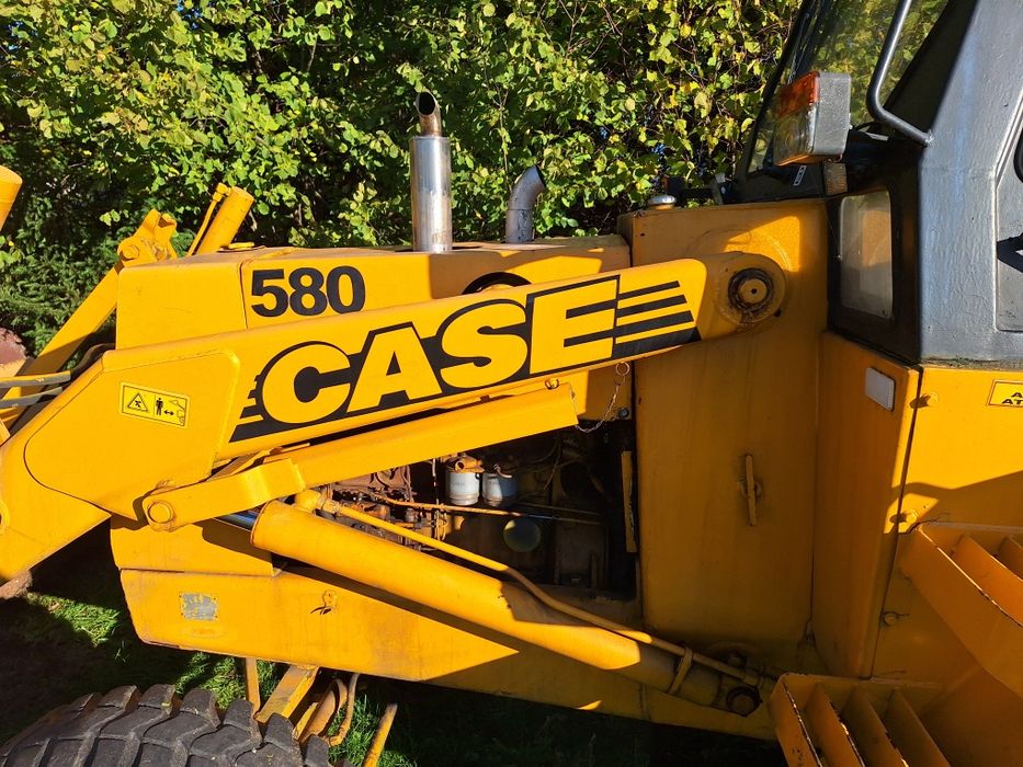 Koparko-ładowarka Case 580f