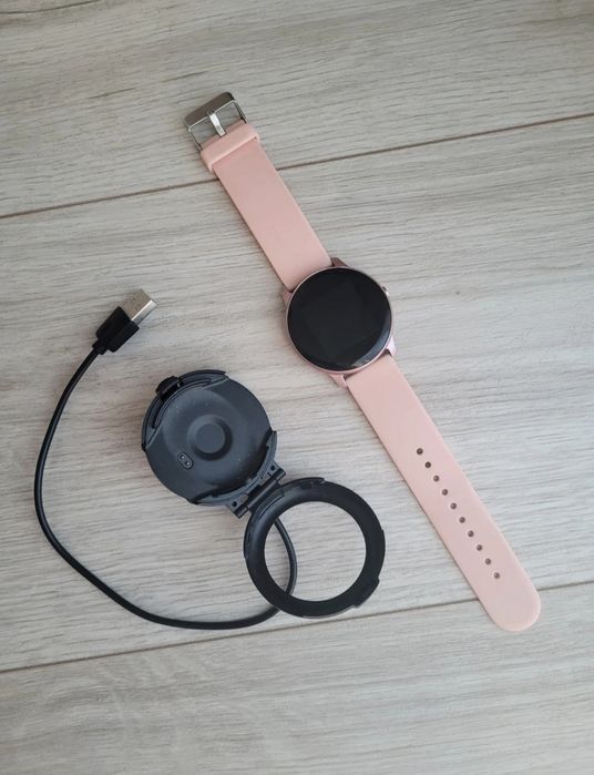 Zegarek smartwatch różowy sprawny