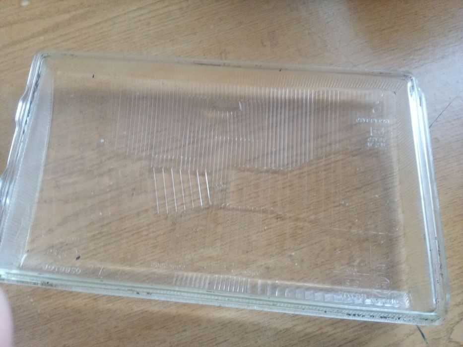 Продам стекло від фари