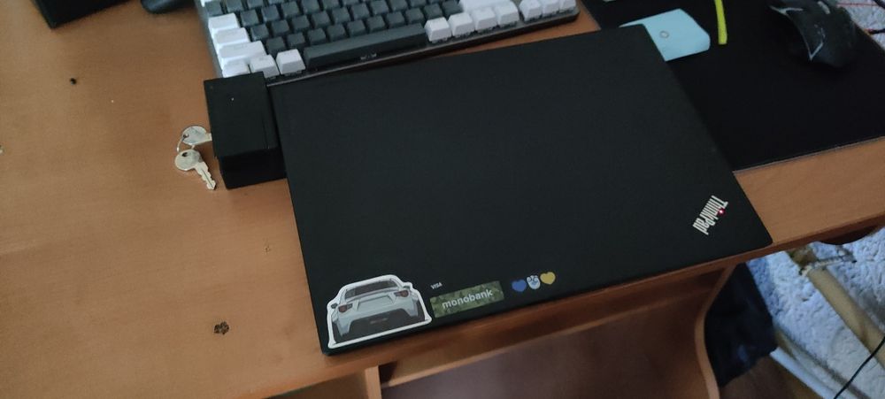 Продаю надёжный ноутбук Lenovo ThinkPad T470 в хорошем состоянии.

Отл