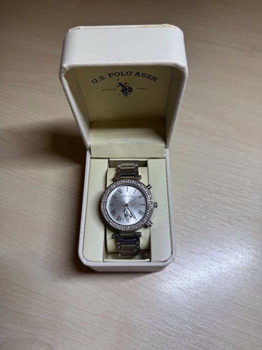 Женские наручные часы u.s.polo assn с серебристыми браслетом|годинник