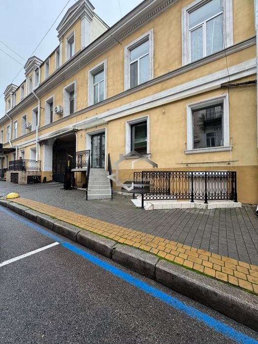 БЕЗ КОМИССИИ Ланжероновская Фасад Дерибасовская Центр Магазин Шоурум