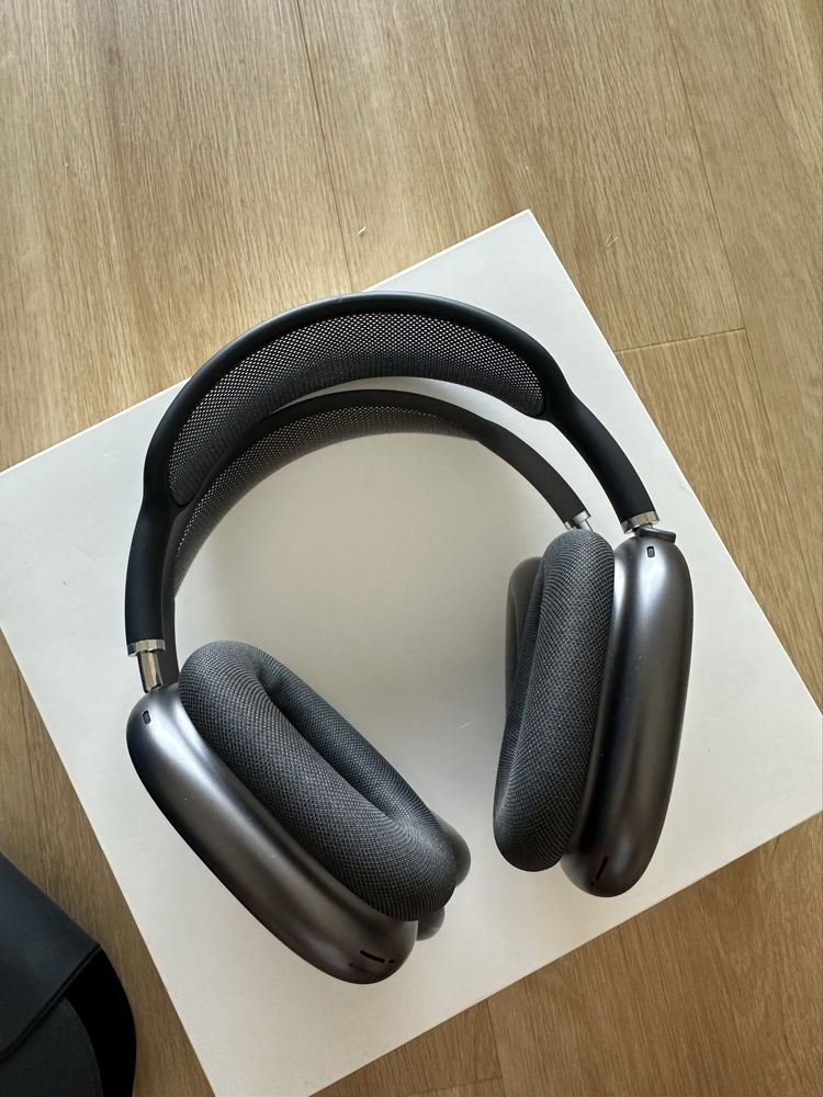AirPods Max - Apple