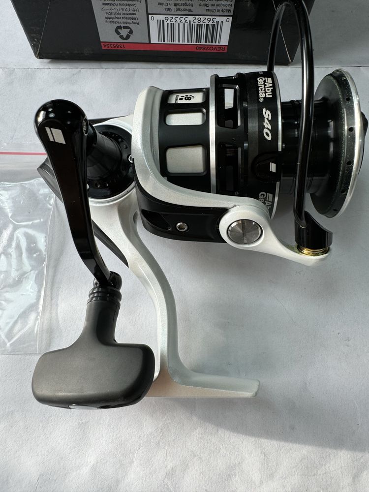 Kolowrotek Abu Garcia REVO2S40