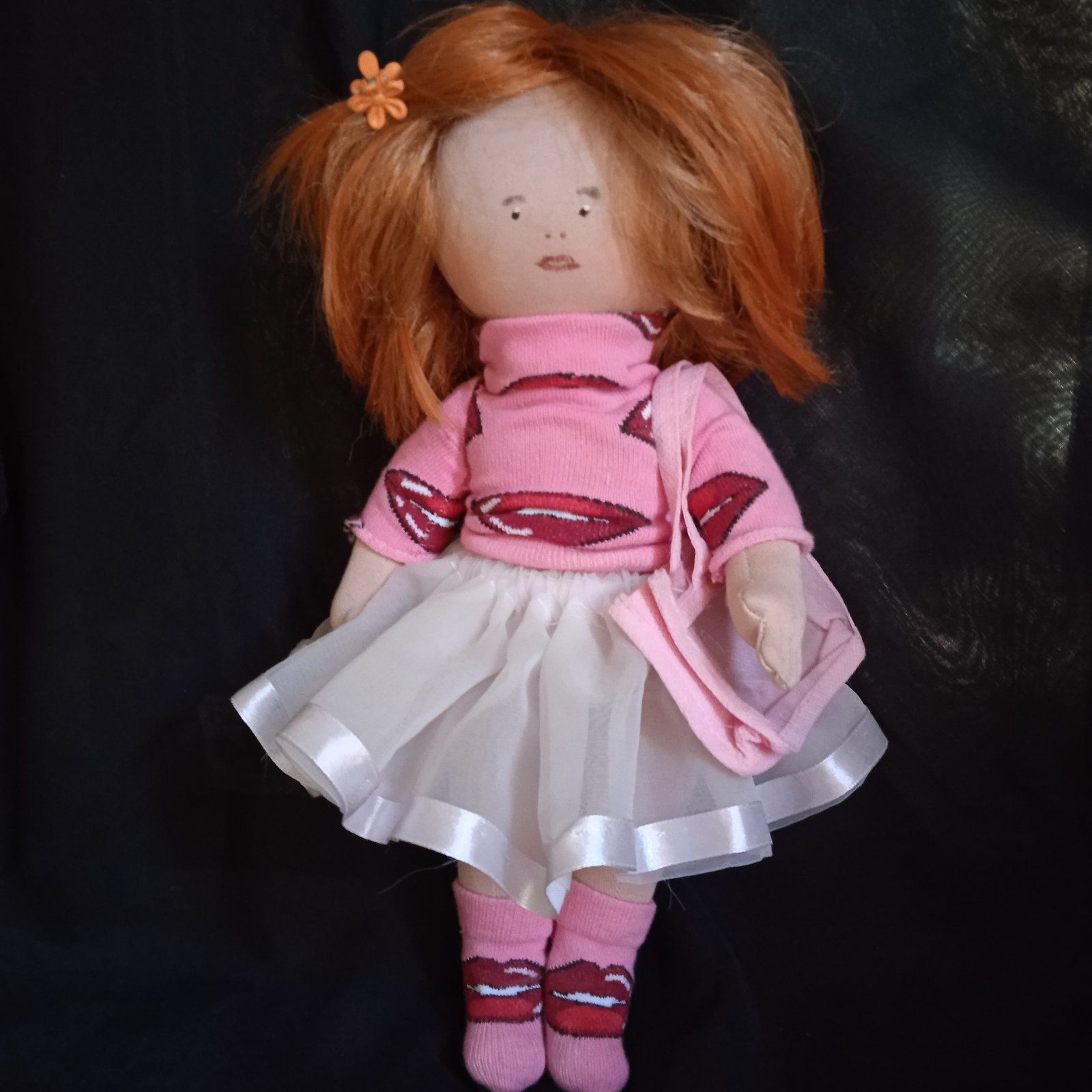 Продам  авторскую  куклу