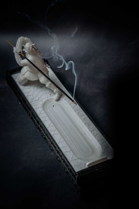 Kadzielnica Biały Samuraj - Podstawka na Kadzidełko.