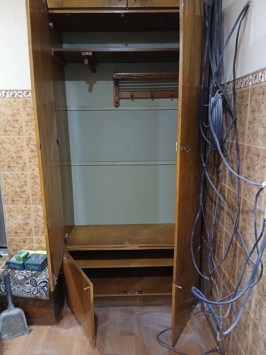 Шафа для передпокою