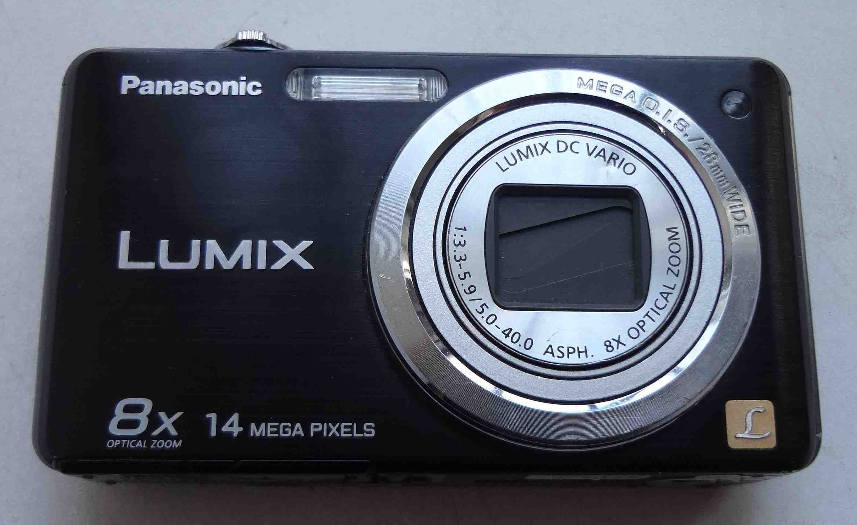 Цифровой фотоаппарат Panasonic Lumix DMC-FH20