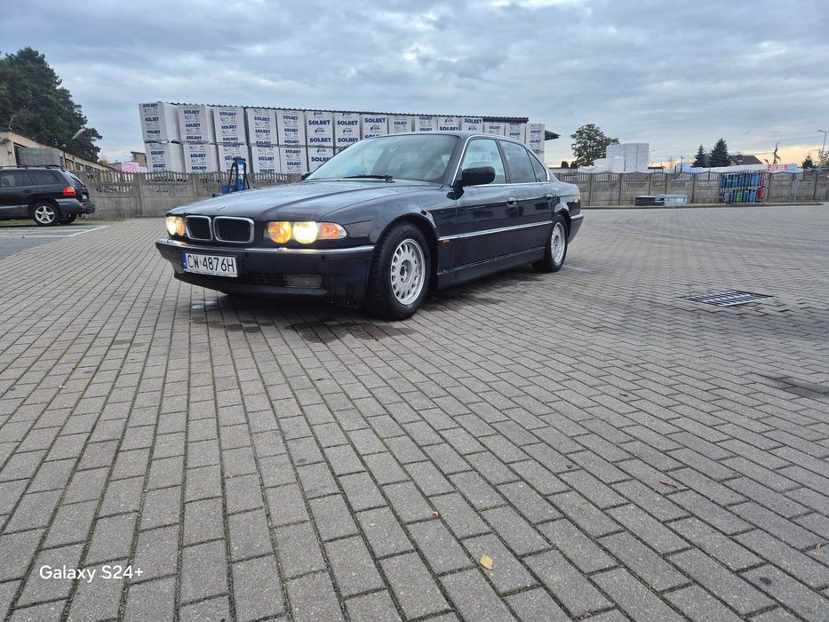 Sprzedam bmw e38 728i