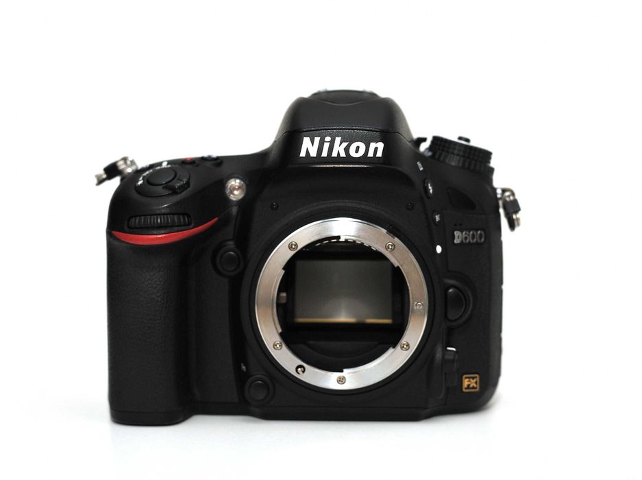 Nikon D600 jak nowy, bardzo mały przebieg