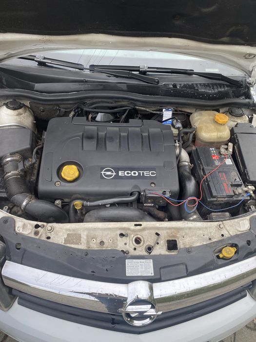 Opel Astra H GTC 2006r