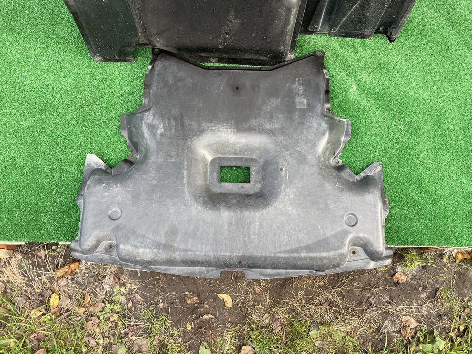 Защита днища Захист двигуна Mercedes W204 C220 C250 C230