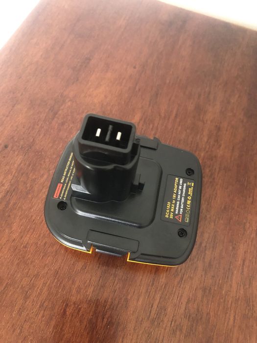 Перехідник, адаптер під акумулятори dewalt