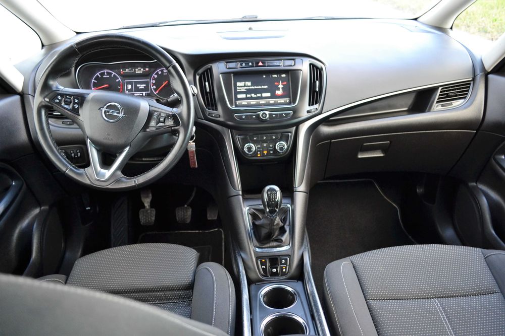 Opel Zafira C Lift 1.4T 140KM OPC Line**Navi**PDC P+T**Kamera cofania